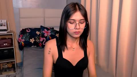 Snapshot of athenaheart chatting on 02/17/25, 10:25 Ady online show from 02/17/25, 10:25