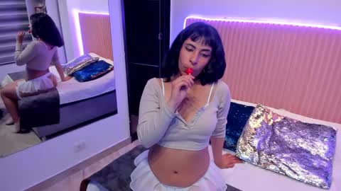 Snapshot of athenea_brown chatting on 12/14/24, 03:18 Athenea online show from 12/14/24, 03:18