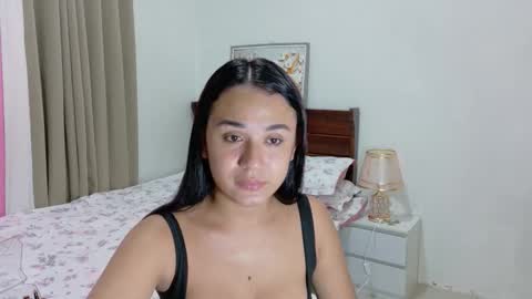 Snapshot of athisafreshmilk chatting on 12/18/25, 07:47 AthisaWithABigCum online show from 12/18/25, 07:47