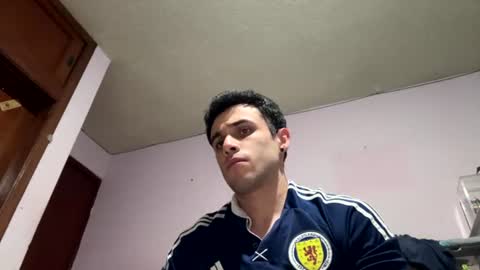 Snapshot of athlete_boy22 chatting on 07/10/26, 03:22 Atlas online show from 07/10/26, 03:22
