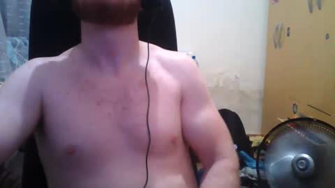 Snapshot of athleticboyy chatting on 12/10/24, 04:13 Paul Van online show from 12/10/24, 04:13