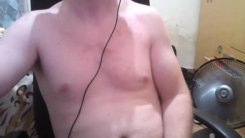 Snapshot of athleticboyy chatting on 01/04/25, 07:24 Paul Van online show from 01/04/25, 07:24
