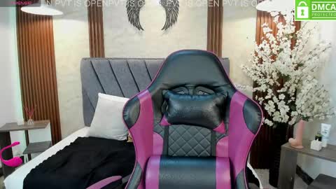 Atiena online show from 05/02/26, 11:48