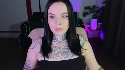 online every day between 10am-23pm online show from 01/12/26, 12:16