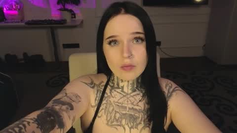 online every day between 10am-23pm online show from 04/06/26, 05:52