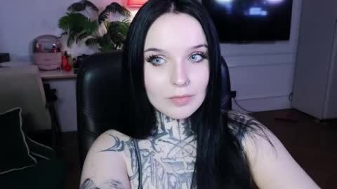 online every day between 10am-23pm online show from 06/04/26, 02:45