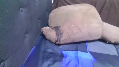 Snapshot of atr2424293280 chatting on 11/12/25, 06:41 A online show from 11/12/25, 06:41