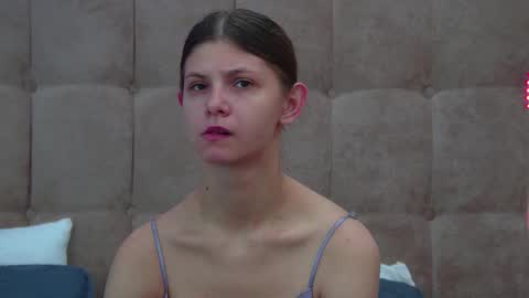 Audrey online show from 10/03/25, 06:43