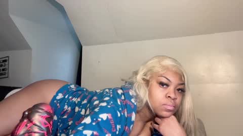 Snapshot of aunyxxx chatting on 02/07/25, 06:45 aunyxxx online show from 02/07/25, 06:45