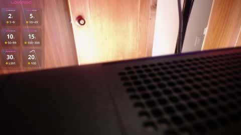 aura_cute_ online show from 04/08/26, 03:28