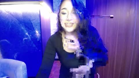 aura_cute_ online show from 04/14/26, 03:45