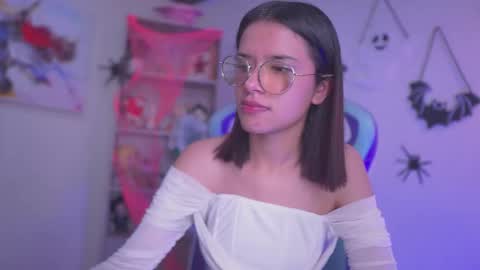 Snapshot of aura_rouss chatting on 10/31/25, 01:28 aura_rouss online show from 10/31/25, 01:28