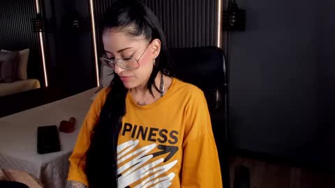 Snapshot of aurabakers chatting on 01/30/25, 04:02 Aura online show from 01/30/25, 04:02