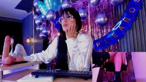 Snapshot of aurabakers chatting on 03/08/25, 12:30 Aura online show from 03/08/25, 12:30