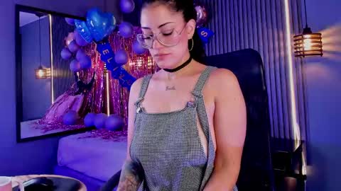 Snapshot of aurabakers chatting on 03/11/25, 12:39 Aura online show from 03/11/25, 12:39