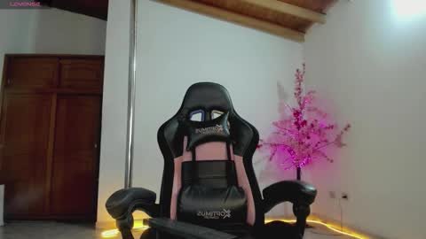 Snapshot of aurabonett chatting on 09/24/25, 05:22 aura online show from 09/24/25, 05:22