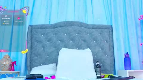 Snapshot of auraross chatting on 10/09/25, 07:23 Aura online show from 10/09/25, 07:23