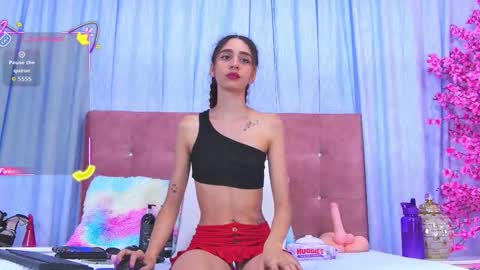 Snapshot of auraross chatting on 01/18/26, 07:06 Aura online show from 01/18/26, 07:06