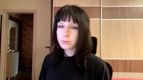 Lily online show from 08/10/26, 03:32