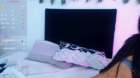 aurelynegp online show from 09/22/25, 11:23