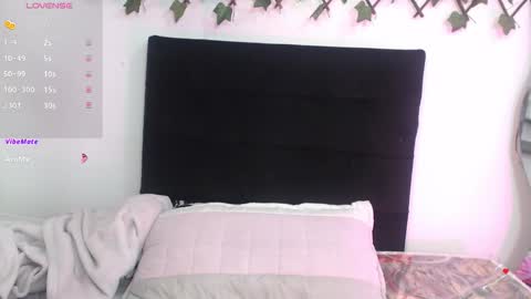 aurelynegp online show from 09/23/25, 11:24