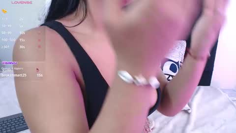 aurelynegp online show from 10/01/25, 11:49