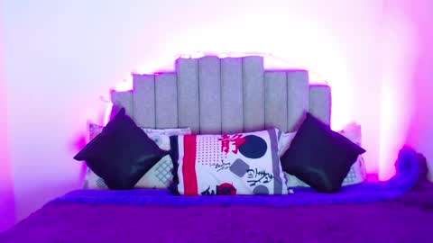 Snapshot of aurimelvalentina chatting on 05/08/26, 01:33 aurimel valentina online show from 05/08/26, 01:33