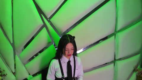 aurora online show from 11/28/25, 03:04