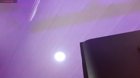 Snapshot of aurora_blossom__ chatting on 01/04/25, 12:16 Aurora online show from 01/04/25, 12:16