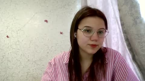 Snapshot of aurora_breeze chatting on 04/20/26, 11:02 Kiara Xanthe online show from 04/20/26, 11:02