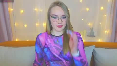 Snapshot of aurora_golden chatting on 03/06/25, 07:21 Kate online show from 03/06/25, 07:21