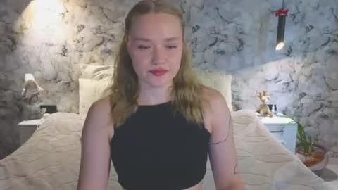 Snapshot of aurora_golden chatting on 07/06/26, 07:49 Kate online show from 07/06/26, 07:49