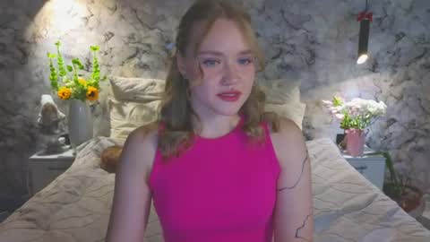 Snapshot of aurora_golden chatting on 07/13/26, 11:35 Kate online show from 07/13/26, 11:35