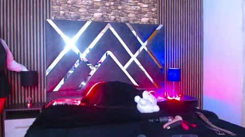 Snapshot of aurora_hs chatting on 09/19/25, 03:19 aurora_hs online show from 09/19/25, 03:19