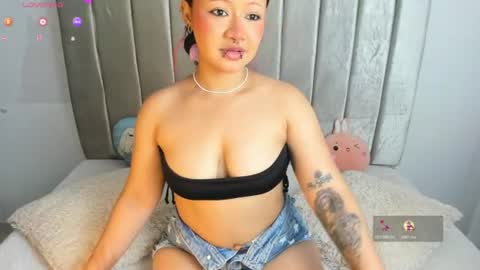Snapshot of aurora_johnson_ chatting on 06/21/26, 06:38 A U R O R A online show from 06/21/26, 06:38