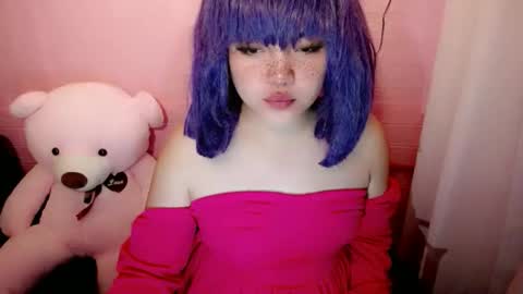 cute online show from 12/20/25, 01:02