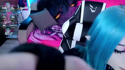 AURORA NATSUKI online show from 03/15/26, 12:22