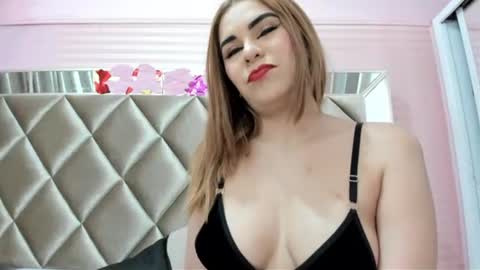 Snapshot of aurora_rossii chatting on 06/11/26, 03:04 aurora_rossii online show from 06/11/26, 03:04