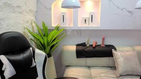 AURORA  online show from 02/03/26, 01:59