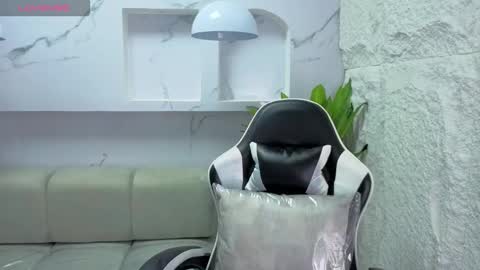 AURORA  online show from 02/10/26, 07:29