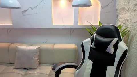 AURORA  online show from 02/20/26, 07:47