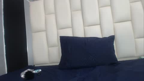 Snapshot of auroraa_miller chatting on 12/27/24, 12:23 auroraa_miller online show from 12/27/24, 12:23