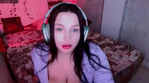 Aurora  Follow me online show from 03/13/26, 09:32