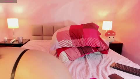 Snapshot of aurorafiore chatting on 01/17/25, 10:12 Aurora online show from 01/17/25, 10:12