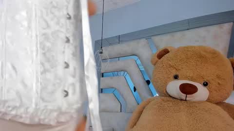 Aurora  online show from 01/15/26, 07:28