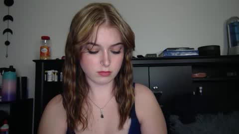 Snapshot of auroralightz1 chatting on 12/02/25, 02:50 auroralightz1 online show from 12/02/25, 02:50