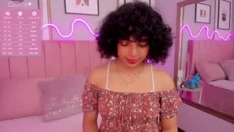 Snapshot of auroramillss chatting on 05/12/26, 03:03 Mariana online show from 05/12/26, 03:03