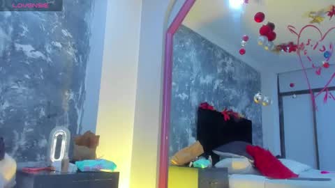 Snapshot of aurorarojas chatting on 01/08/25, 07:24 Aurora Rojas online show from 01/08/25, 07:24