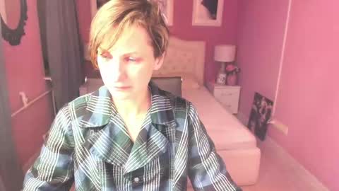 Aurora online show from 03/09/25, 01:14