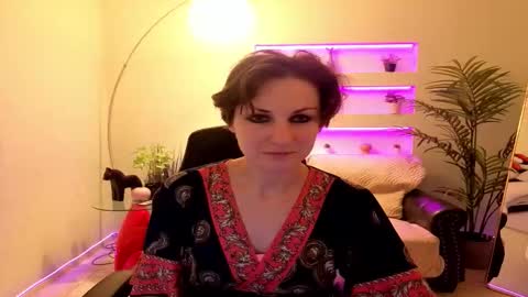 Aurora online show from 11/19/25, 08:31